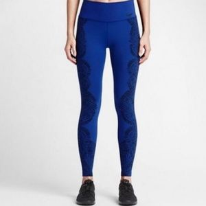 Nike Legendary Leggings